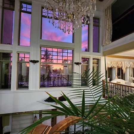 Empress Palace Hotel Surrey Exteriör bild